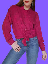 Charger l'image dans la galerie, Chemisier "Seconde" Camille - Rose fuchsia imprimé cachemire bleu. Taille L, 40, 42. Made in West Germany