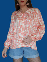 Charger l'image dans la galerie, Blouse vintage Olivia - Rose à pois irisés beiges. Taille XL, 42, 44. Valentino. Made in Italy.