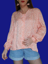 Charger l'image dans la galerie, Blouse vintage Olivia - Rose à pois irisés beiges. Taille XL, 42, 44. Valentino. Made in Italy.
