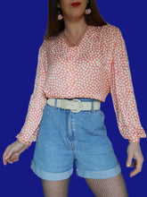 Charger l'image dans la galerie, Blouse vintage Olivia - Rose à pois irisés beiges. Taille XL, 42, 44. Valentino. Made in Italy.