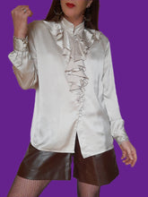 Charger l'image dans la galerie, Chemisier vintage Charlotte - Col Jabot et boutons à brides. Taille L, 40, 42. Louis Féraud.
