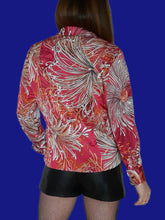 Charger l'image dans la galerie, Chemisier "Seconde" Tatiana - Imprimé feuillage sur fond rose. Taille S, 36, 38. Delmod. Made in Ukraine