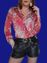 Charger l'image dans la galerie, Chemisier "Seconde" Tatiana - Imprimé feuillage sur fond rose. Taille S, 36, 38. Delmod. Made in Ukraine