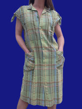 Charger l'image dans la galerie, Robe vintage Nanou - Camaïeu de verts. Taille M, 38, 40. Fabriqué en France