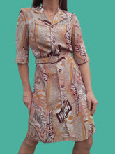 Charger l'image dans la galerie, Robe vintage Sonia - Toute boutonnée. Taille M, 38, 40. Fabriqué en France