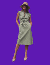 Charger l'image dans la galerie, Robe vintage Malika - Saharienne verte. Taille S, 36, 38. Fabriqué en France