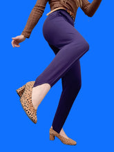 Charger l'image dans la galerie, Pantalon vintage Marthe - Fuseau taille haute violet. Taille XS, 34, 36. Carole Richard. Made in France.