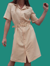 Charger l'image dans la galerie, Robe Noémie - Toute boutonnée, couleur saumon. Taille L, 40, 42