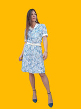Charger l'image dans la galerie, Robe vintage Marjorie - Imprimé abstrait bleu. Taille S, 36, 38. Fabriqué en France