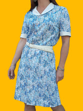 Charger l'image dans la galerie, Robe vintage Marjorie - Imprimé abstrait bleu. Taille S, 36, 38. Fabriqué en France