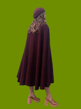 Charger l'image dans la galerie, Cape vintage Tamara - Du style de pied en cap. Taille unique