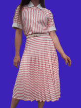 Charger l'image dans la galerie, Ensemble vintage Bridget - Jupe plissée et Top assorti rayé, Taille S, 36, 38. Marcelle Griffon. Fabriqué en France