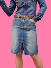 Charger l'image dans la galerie, Jupe "Seconde" Marthe - En jean fendue. Taille M, 38, 40. Sisley. Made in Rumania.