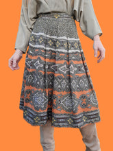 Charger l'image dans la galerie, Jupe vintage Laure - Plissée folklorique en laine. Taille S, 36, 38. Créations Gadyet. Made in France.