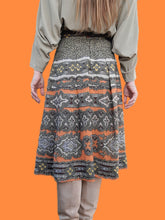 Charger l'image dans la galerie, Jupe vintage Laure - Plissée folklorique en laine. Taille S, 36, 38. Créations Gadyet. Made in France.