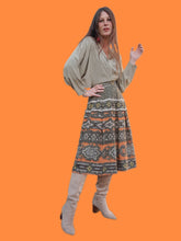 Charger l'image dans la galerie, Jupe vintage Laure - Plissée folklorique en laine. Taille S, 36, 38. Créations Gadyet. Made in France.