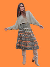 Charger l'image dans la galerie, Jupe vintage Laure - Plissée folklorique en laine. Taille S, 36, 38. Créations Gadyet. Made in France.