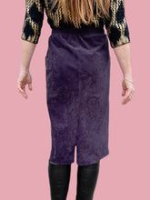 Charger l'image dans la galerie, Jupe vintage Amélina - Panne de velours violet. Taille S, 36, 38. Mikava. Made in France