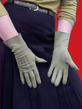 Charger l'image dans la galerie, Gants vintage Lucille - Vert. Finitions baguettes. Taille 6,5