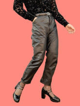 Charger l'image dans la galerie, Pantalon vintage Martha - En cuir noir, coupe droite. Taille M, 38, 40. Cuir Nappa
