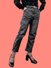 Charger l'image dans la galerie, Pantalon vintage Martha - En cuir noir, coupe droite. Taille M, 38, 40. Cuir Nappa