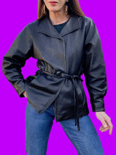 Charger l'image dans la galerie, Veste vintage Cassandre - Cuir noir. Taille M, 38, 40. Made in France.