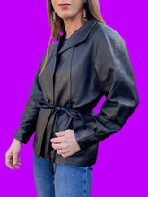 Charger l'image dans la galerie, Veste vintage Cassandre - Cuir noir. Taille M, 38, 40. Made in France.