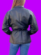 Charger l'image dans la galerie, Veste vintage Cassandre - Cuir noir. Taille M, 38, 40. Made in France.