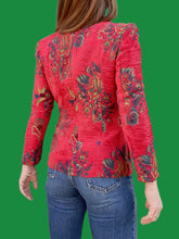 Charger l'image dans la galerie, Blazer vintage Joséphine - Jacquard fleuri rouge. Taille XS, 34, 36. Sassia - Calèche. Made in France.