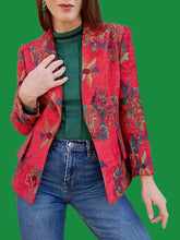 Charger l'image dans la galerie, Blazer vintage Joséphine - Jacquard fleuri rouge. Taille XS, 34, 36. Sassia - Calèche. Made in France.