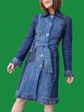 Charger l'image dans la galerie, Manteau vintage Armande - Tweed à franges et denim. Taille S, 36, 38. D&G - Dolce & Gabanna. Made in Italy.