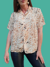 Charger l'image dans la galerie, Chemisette vintage Jenn - Imprimé Animalier. Taille L, 40, 42. Marron, beige et noir.