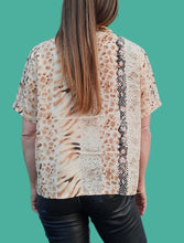 Charger l'image dans la galerie, Chemisette vintage Jenn - Imprimé Animalier. Taille L, 40, 42. Marron, beige et noir.
