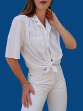 Charger l'image dans la galerie, Chemisette vintage Romane - Blanche à rayures. Taille XXL, 44, 46. Made in France