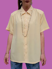 Charger l'image dans la galerie, Chemisette vintage Nadia - Col en dentelle ajourée. Jaune. Taille XXL, 44, 46.