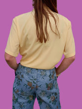 Charger l'image dans la galerie, Chemisette vintage Nadia - Col en dentelle ajourée. Jaune. Taille XXL, 44, 46.