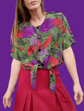 Charger l'image dans la galerie, Blouse vintage Miranda - Fleurie à nouer. Taille XXL, 44, 46. Sunshine.