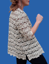 Charger l'image dans la galerie, Chemisier "Seconde" Stephy - Dentelle ajourée Champagne. Taille L, 40, 42.