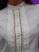 Charger l'image dans la galerie, Chemisier vintage Zaïa - Blanc à plumetis irisés. Taille M, 38, 40