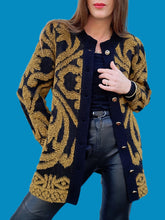 Charger l'image dans la galerie, Cardigan vintage Charline - Volutes moutarde et noir. Taille M, 38, 40.