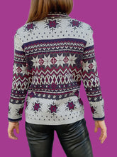 Charger l'image dans la galerie, Cardigan vintage Elvire - Flocons de neige et étoiles en laine. Taille M, 38, 40. Devernois