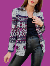 Charger l'image dans la galerie, Cardigan vintage Elvire - Flocons de neige et étoiles en laine. Taille M, 38, 40. Devernois