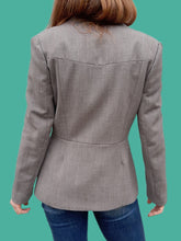 Charger l'image dans la galerie, Blazer vintage Sophie - Laine grise chinée. Col cranté. Taille S, 36, 38. Terry Paris. Made in France.