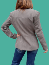 Charger l'image dans la galerie, Blazer vintage Sophie - Laine grise chinée. Col cranté. Taille S, 36, 38. Terry Paris. Made in France.