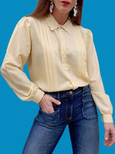 Charger l'image dans la galerie, Chemisier vintage Victoire - Jaune pâle. Col brodé. Taille L, 40, 42. Made in France.