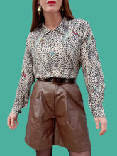 Charger l'image dans la galerie, Chemisier vintage Eugénie - Imprimé léopard et oies sauvages. Taille M, 38, 40. Christina Viva. Made in France.