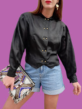 Charger l'image dans la galerie, Chemisier vintage Armance - Noir à double boutonnage. Taille M, 38, 40.