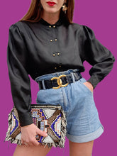 Charger l'image dans la galerie, Chemisier vintage Armance - Noir à double boutonnage. Taille M, 38, 40.