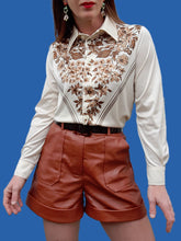 Charger l'image dans la galerie, Chemisier vintage Garence - Plastron en V fleuri. Taille S, 36, 38.