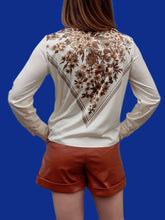 Charger l'image dans la galerie, Chemisier vintage Garence - Plastron en V fleuri. Taille S, 36, 38.